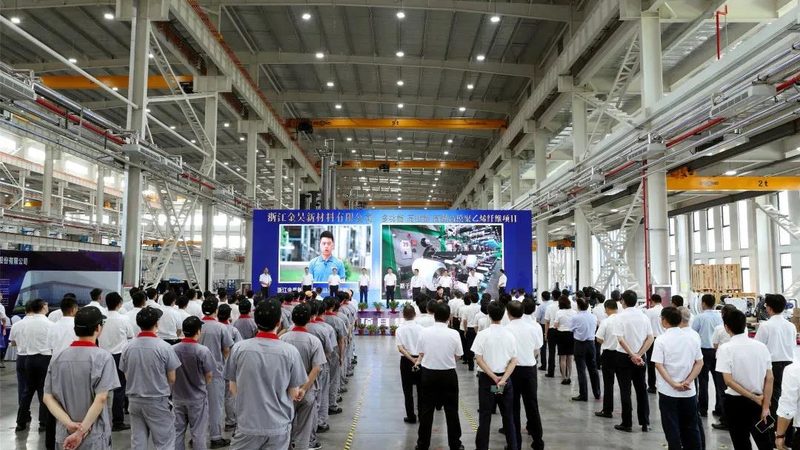 复合材料与传统材料：性能与选择的较量